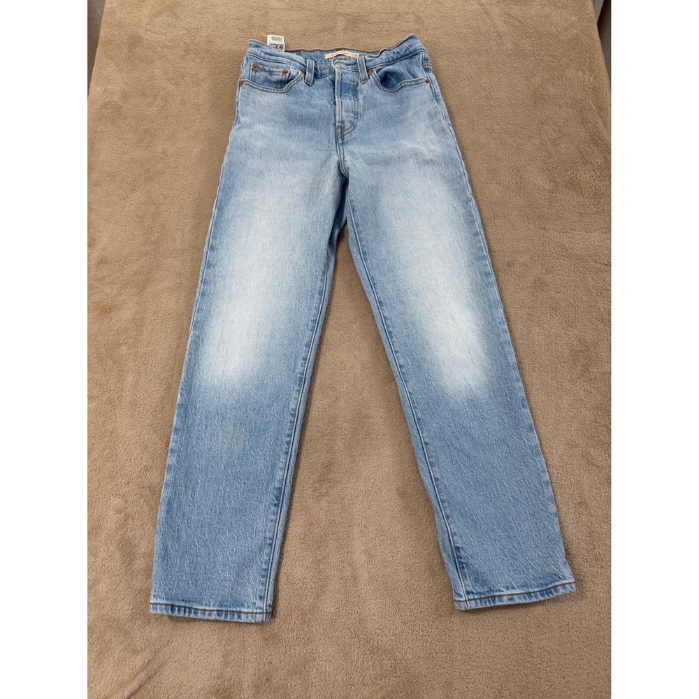 Levi's Premium Wedgie Straight Jeans  Women's  25 Light Wash Blue Button Fly EUC